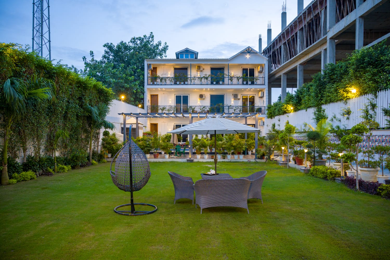 Versace Farms |5 BHK Farm house With Private Pool