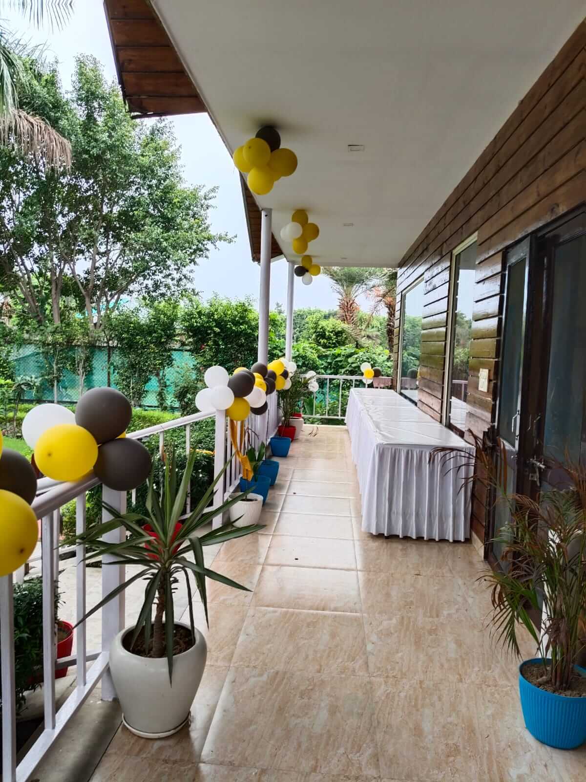 London-theme 4 BHK Farmhouse Noida Sector 135 - FVB 104 - Image 5