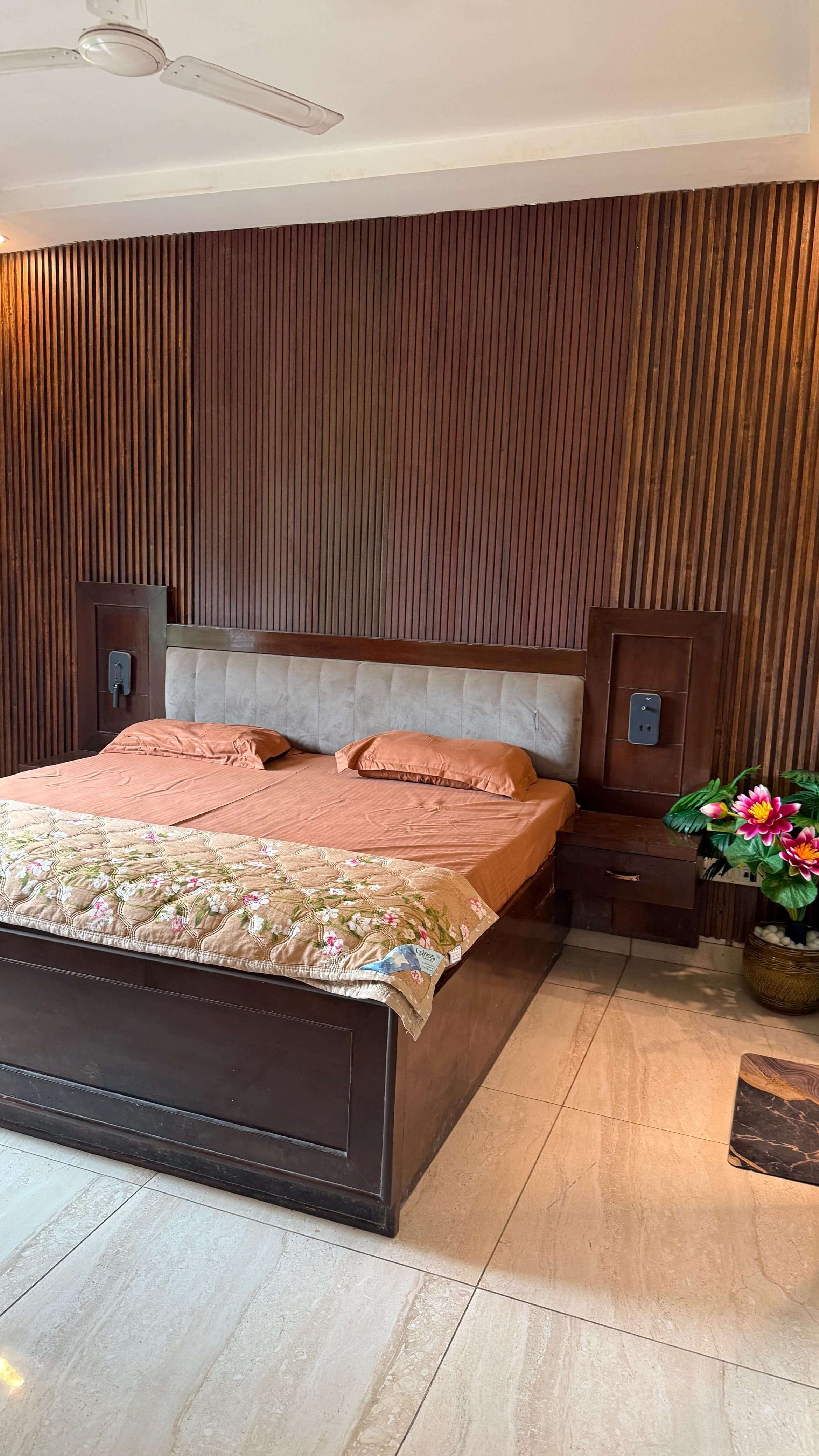 2 BHK Private Katyal Farmhouse in Noida Sec 135 - FVB 109 - Image 4