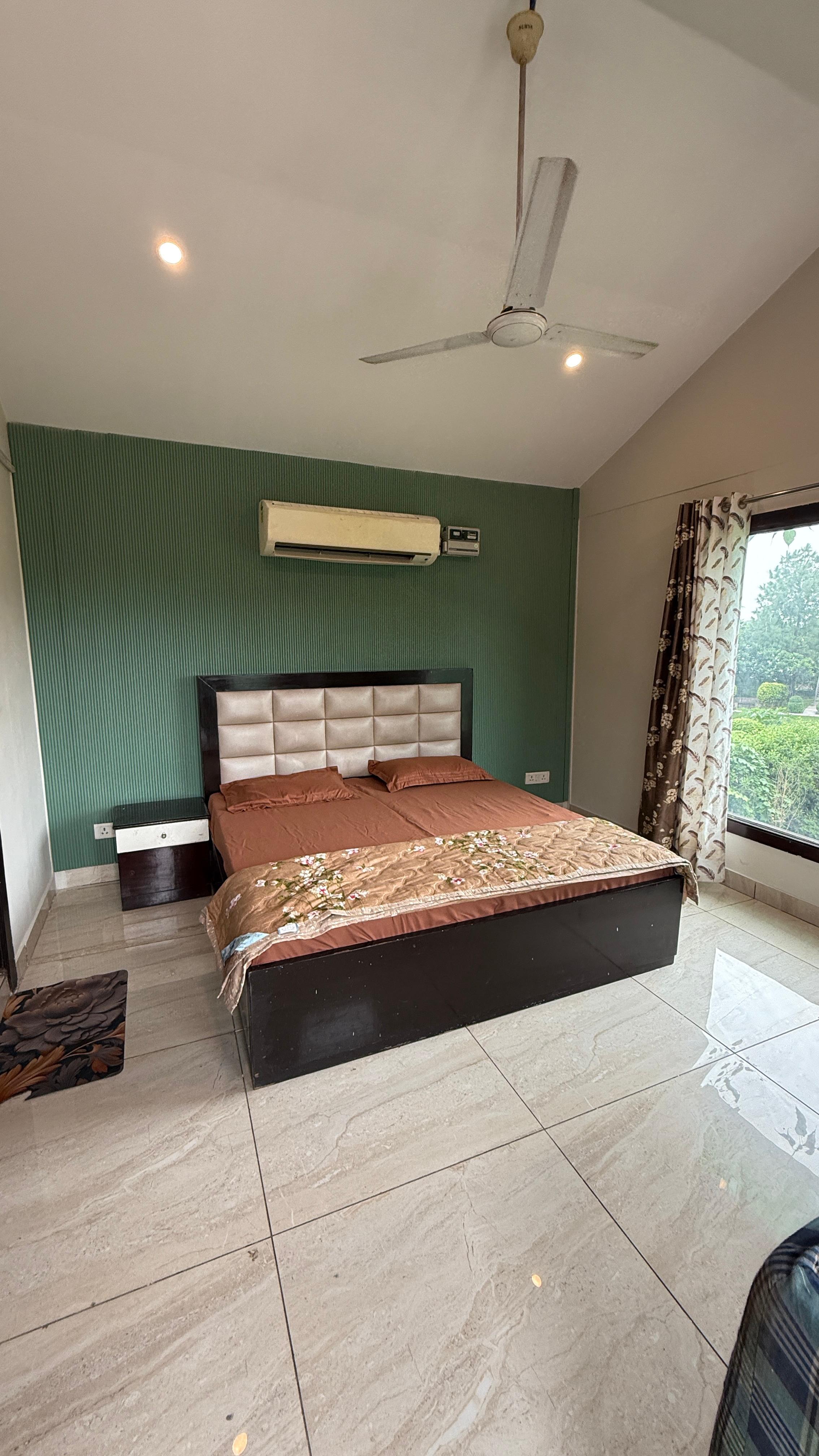 2 BHK Private Katyal Farmhouse in Noida Sec 135 - FVB 109 - Image 5