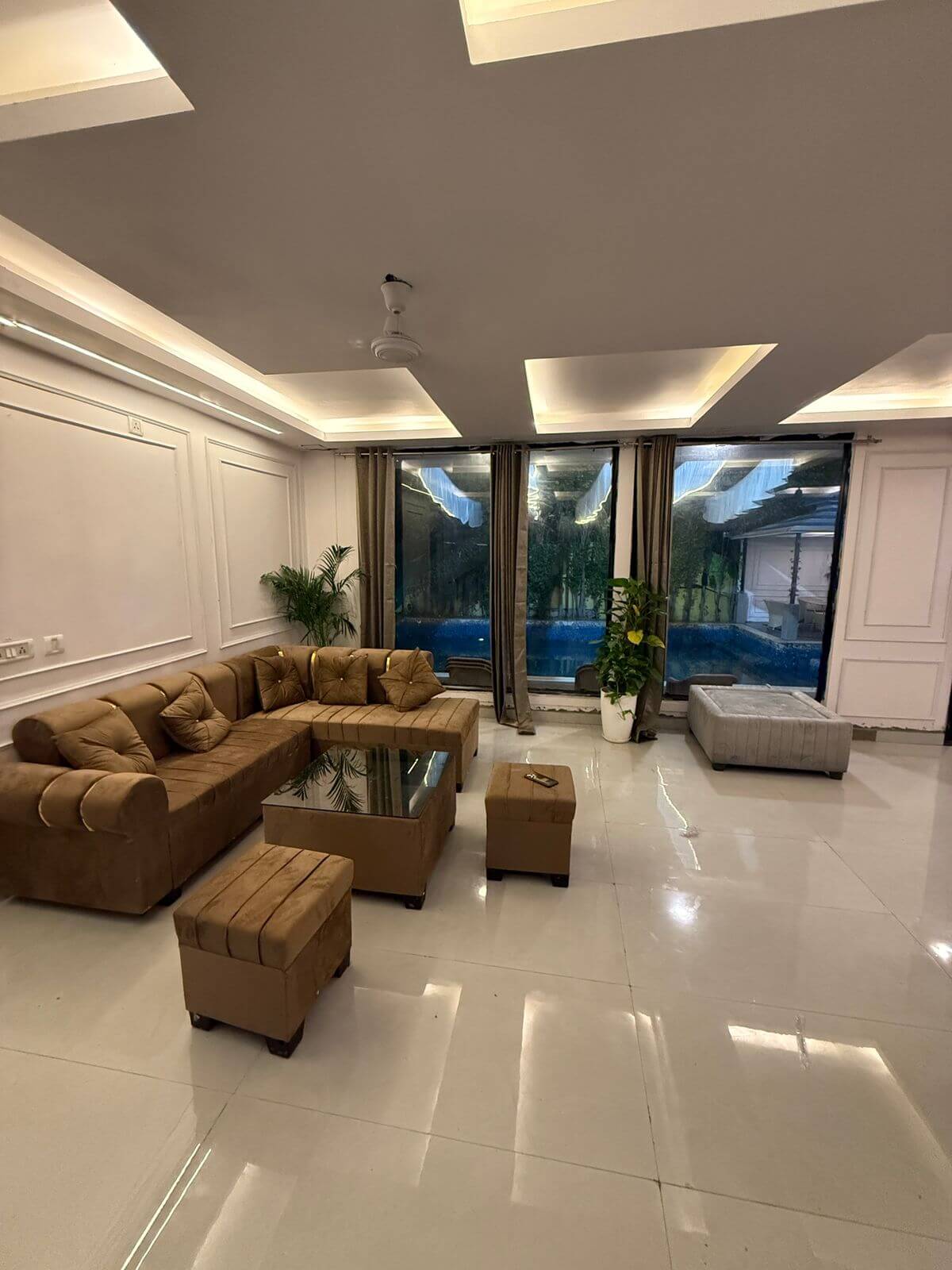 Luxury 4 bhk farmhouse in Greater Noida with pool - FVB 119 - Image 2