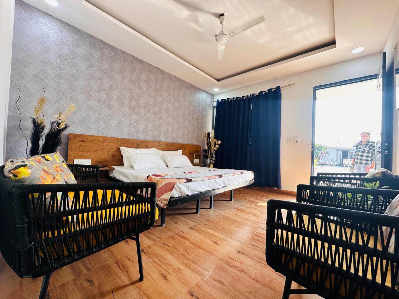 Luxury 10 bhk farmhouse in noida sector 135- FVB 122 - Image 5