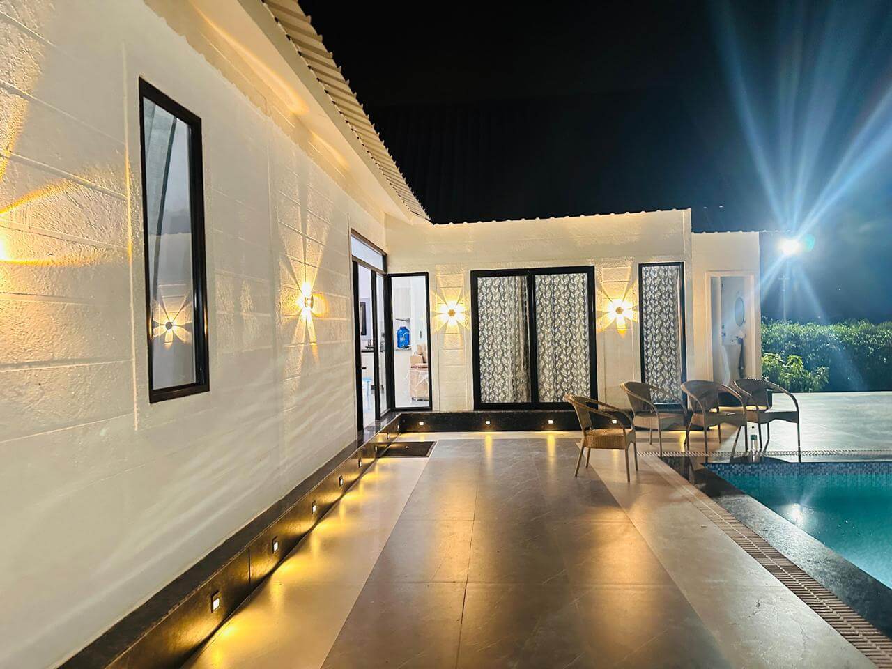 Luxury 6 BHK farmhouse With Pool in Noida Sector 135- FVB 123 - Image 5