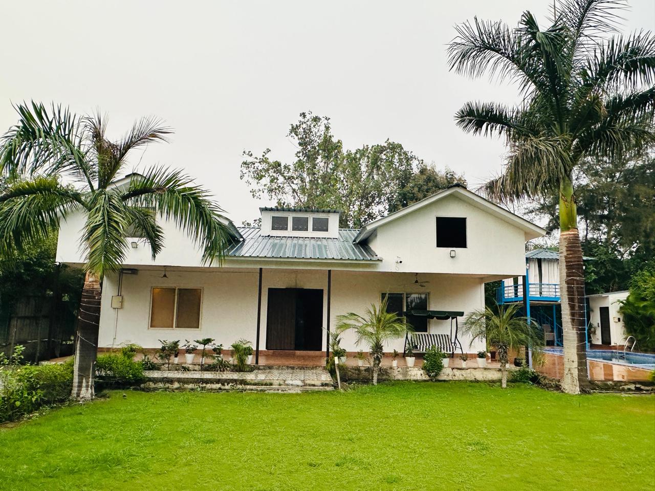 3 BHK farmhouse With Private Pool in Noida Sector 135- FVB 125
