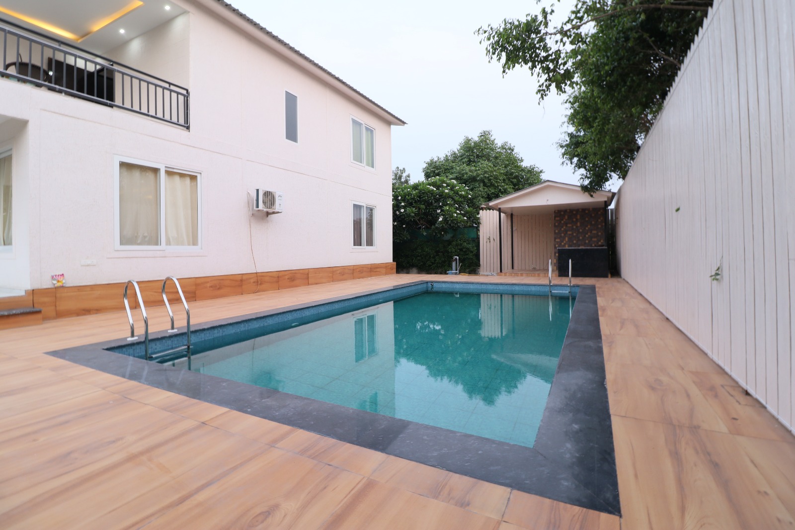 Premium 4 BHK property with private pool in noida sector 135 - Image 3